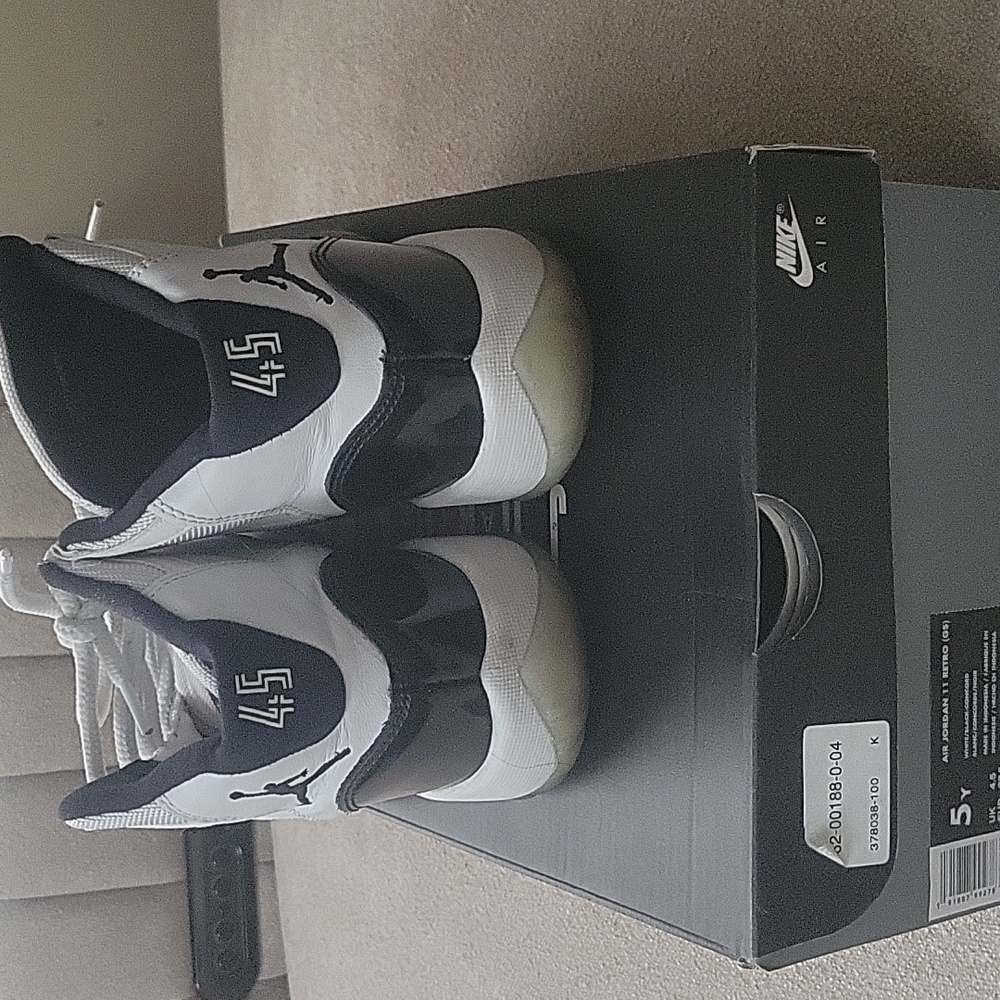 Jordan Retro 11 - Picture 4 of 6